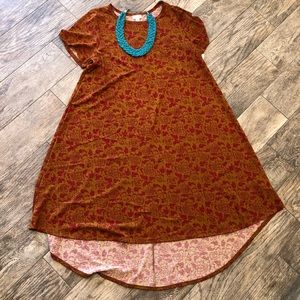 Large CARLY- LuLaRoe. NEW WITH TAGS